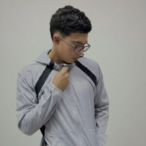 Rompevientos Tech Apparel