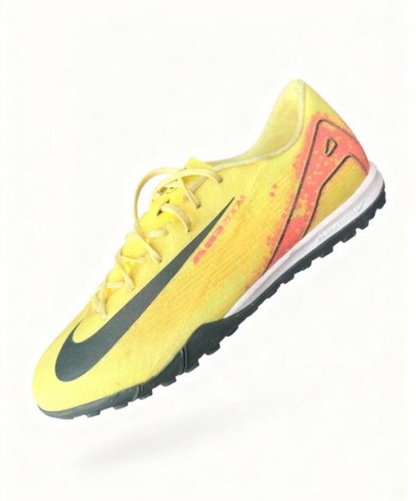 Mercurial Vapor 16 Academy TF