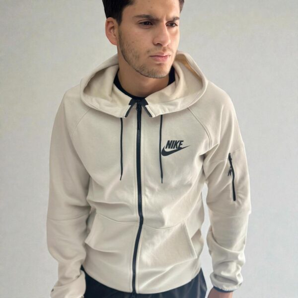 Chamarra nike tech fleece beish
